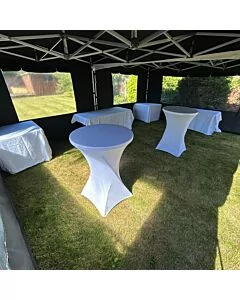 2ft 8in round banqueting table